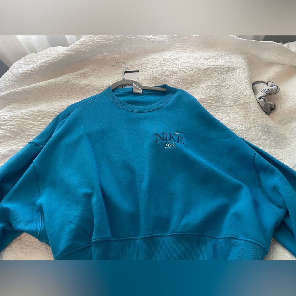 Blue vintage nike crewneck